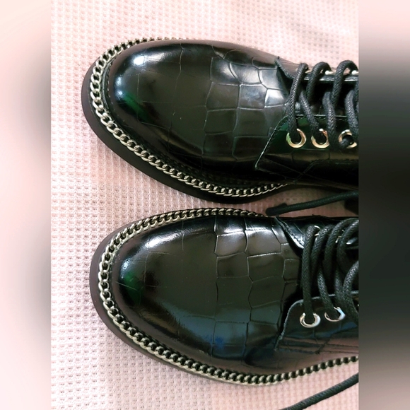 💥. BROWNS THE WISHBONE COLLECTION ! NWOT 💥 - Picture 1 of 15